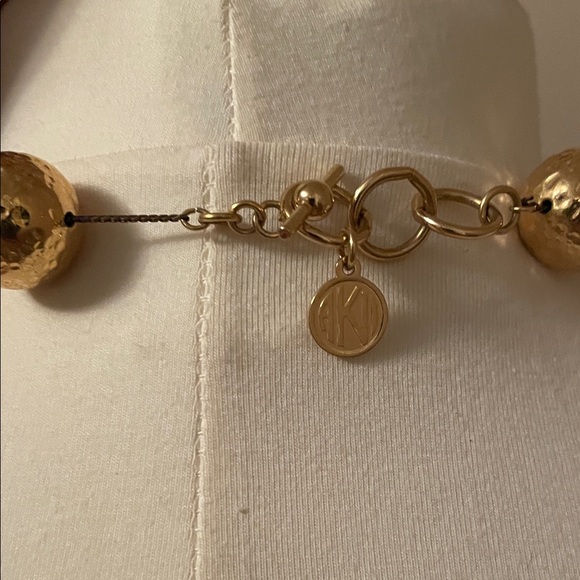 Vintage Anne Klein Elegant Gold and faux pearl statement Necklace - Picture 3 of 3